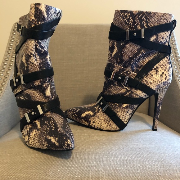 Guess Shoes - New never Worn Snake pattern Guess boots